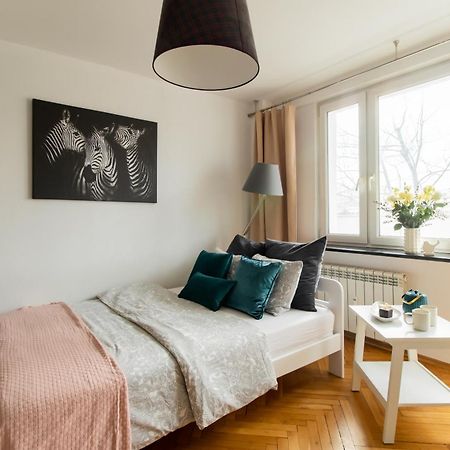 Piotrapartments - Bruna Green City Apartment Varsó Kültér fotó