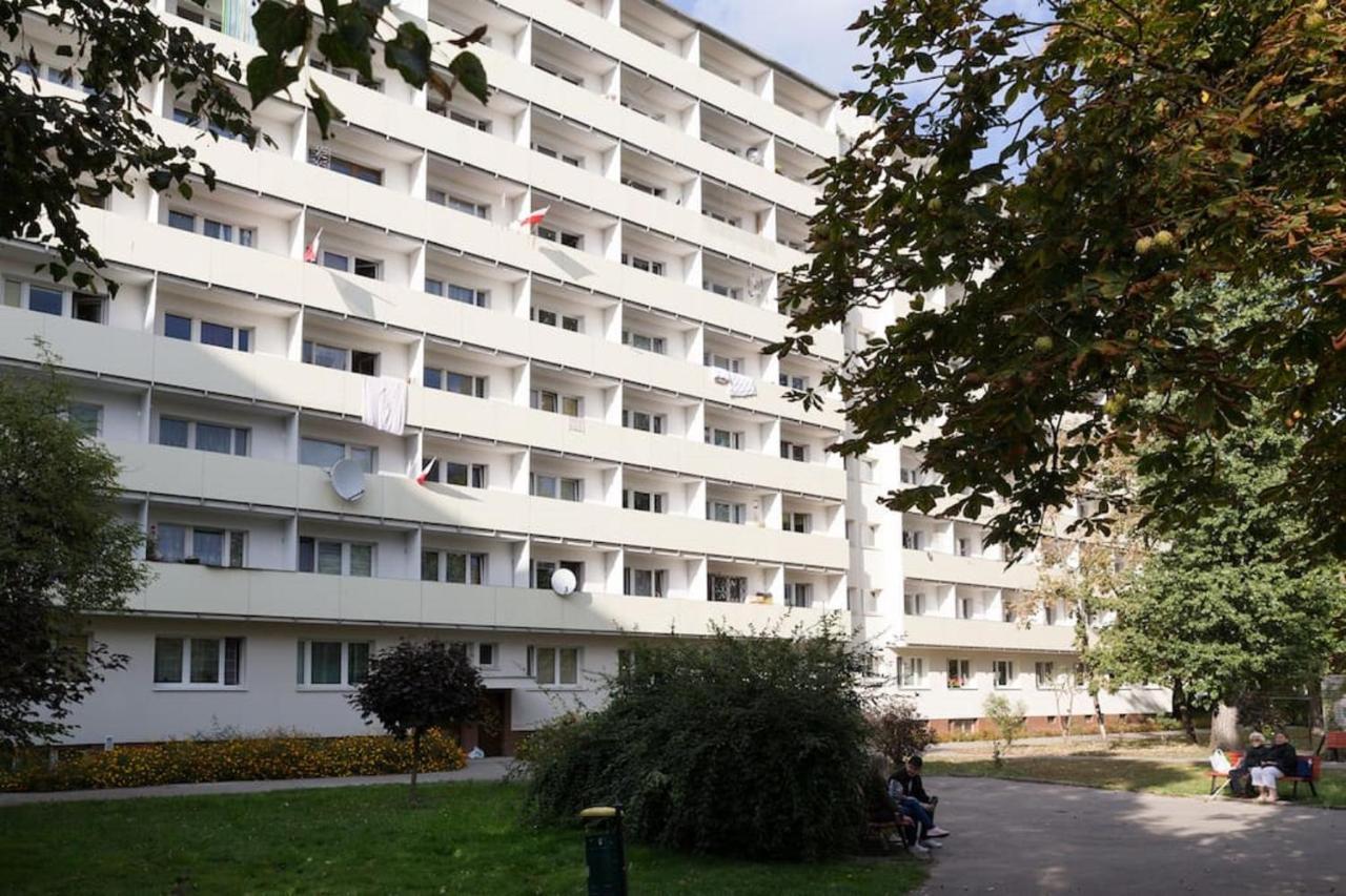 Piotrapartments - Bruna Green City Apartment Varsó Kültér fotó