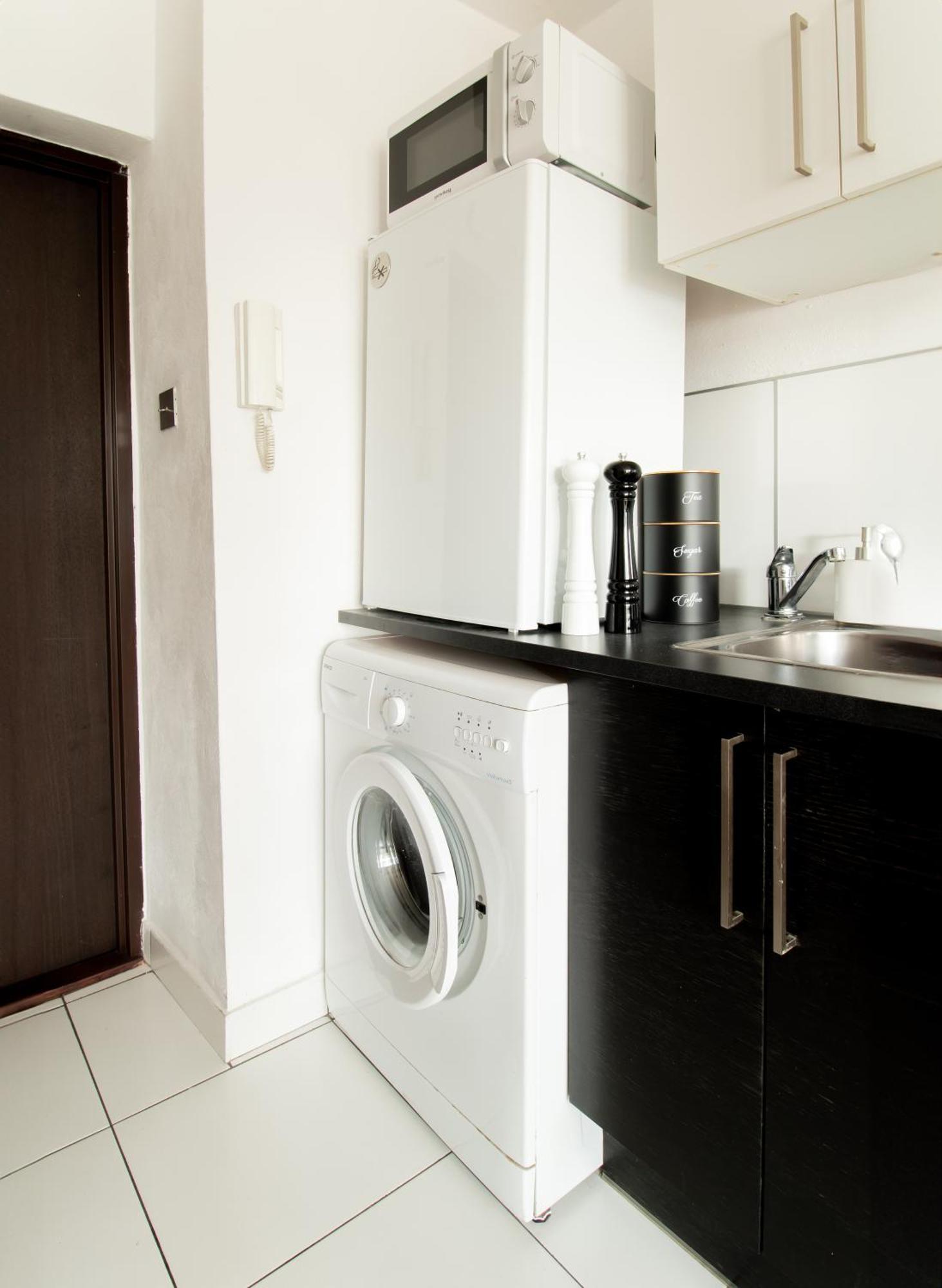 Piotrapartments - Bruna Green City Apartment Varsó Kültér fotó
